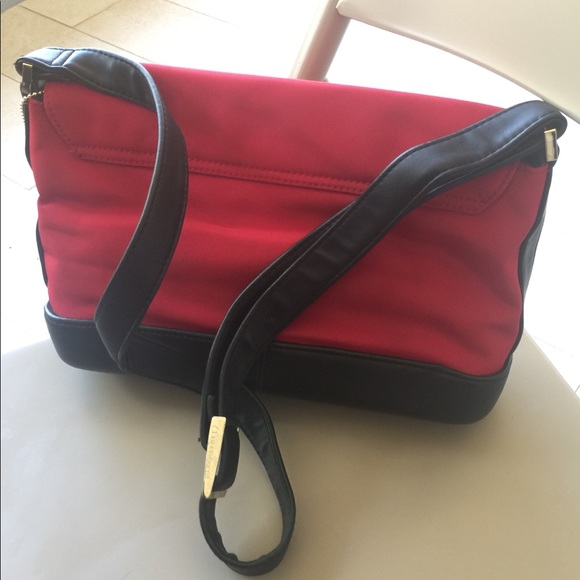 Red and black nylon and leather purse - Picture 3 of 3